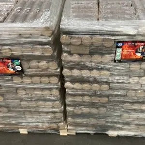 Komfort-Holzscheite aus 100 % Laubholz: Eiche, Buche, Kastanie, Pappel